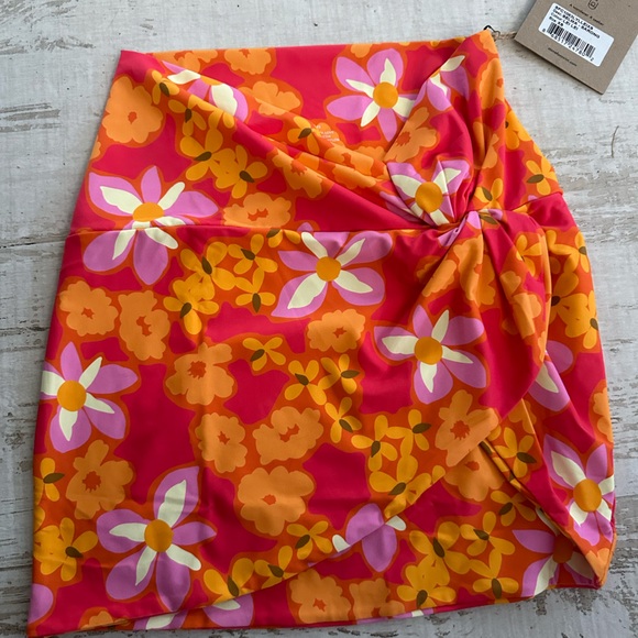 🧡 NWT STONE FOX SWIM Selma Sarong - Lei Lei Print Size XS - Picture 9 of 11